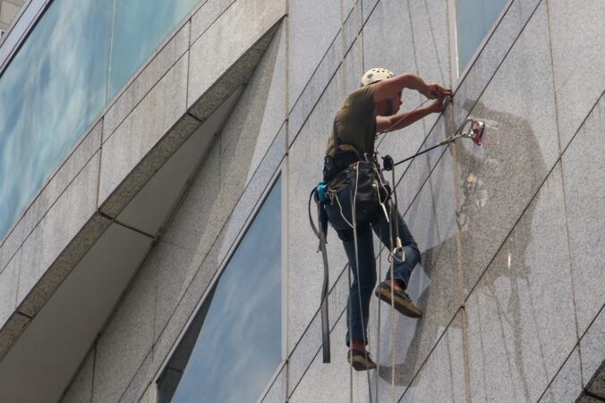 Fasadrenovering i Stockholm och Fallskyddsutbildningar i Stockholm